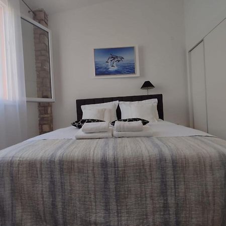 Apartment Sandrica Stomorska Eksteriør billede
