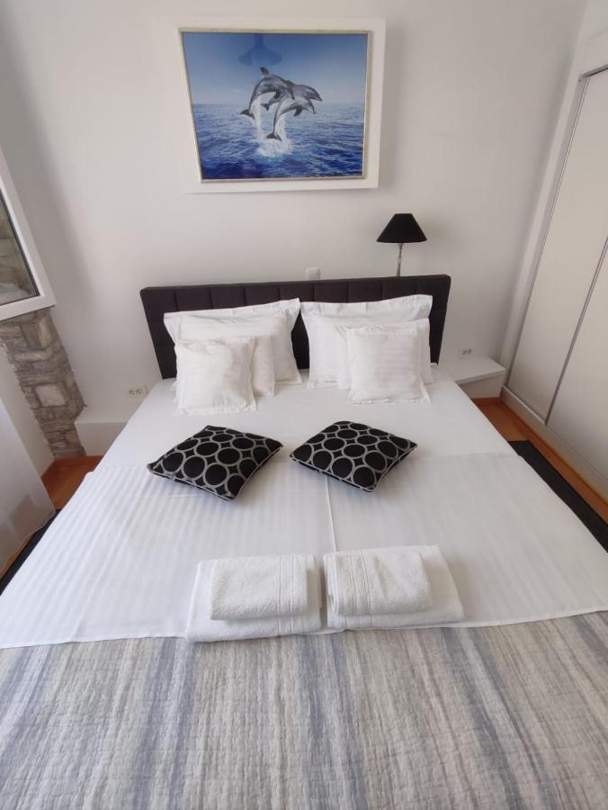 Apartment Sandrica Stomorska Eksteriør billede