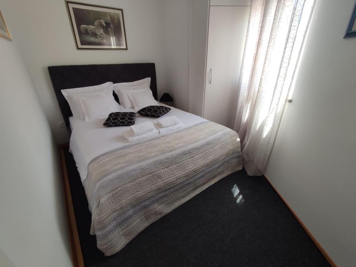 Apartment Sandrica Stomorska Eksteriør billede