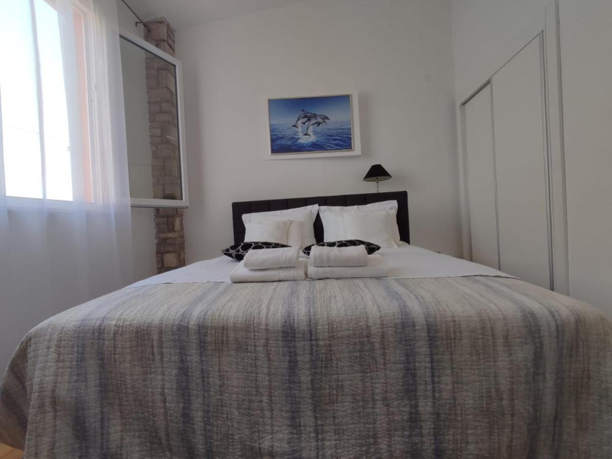 Apartment Sandrica Stomorska Eksteriør billede